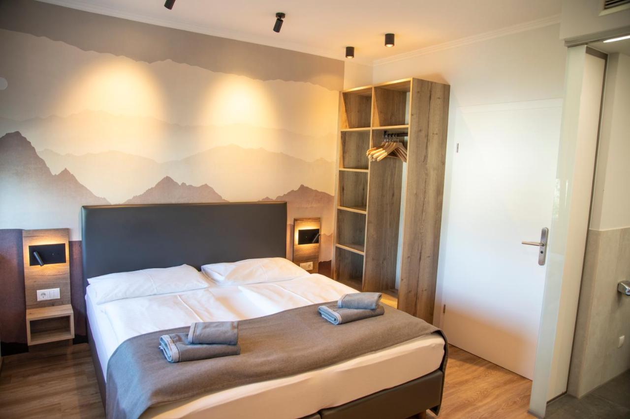 Hotel Restaurant Auerhahn Salzburg Eksteriør billede